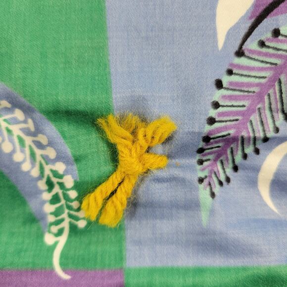 Handmade Patchwork Crazy Quilt Blanket Tablecloth Two-Sided Indian Square Floral - Picture 3 of 16